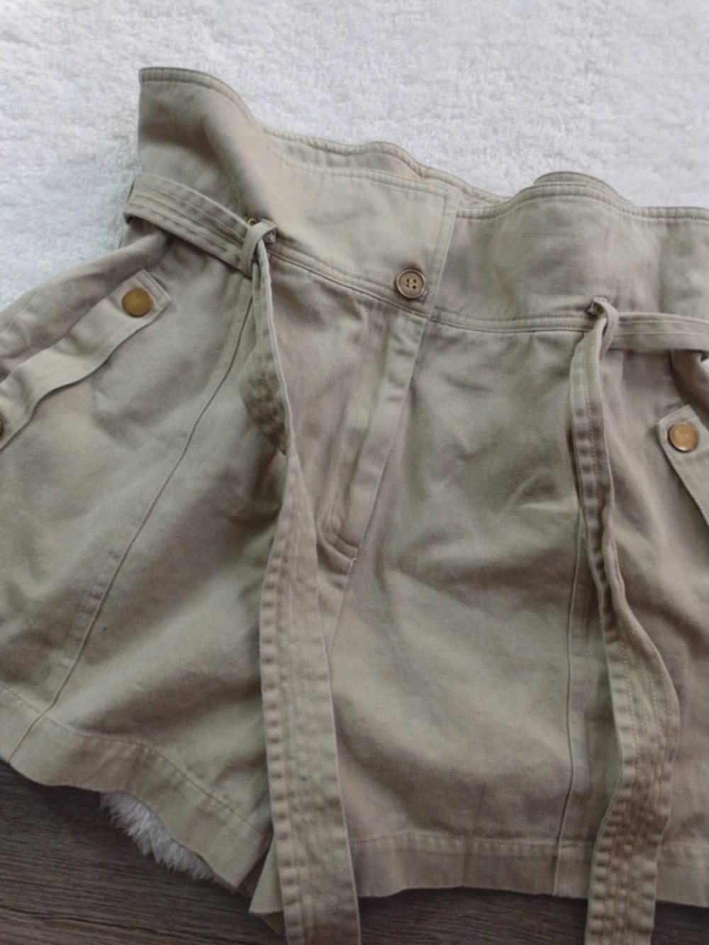 High Waist Paper Bag Short - Picture 3 of 6